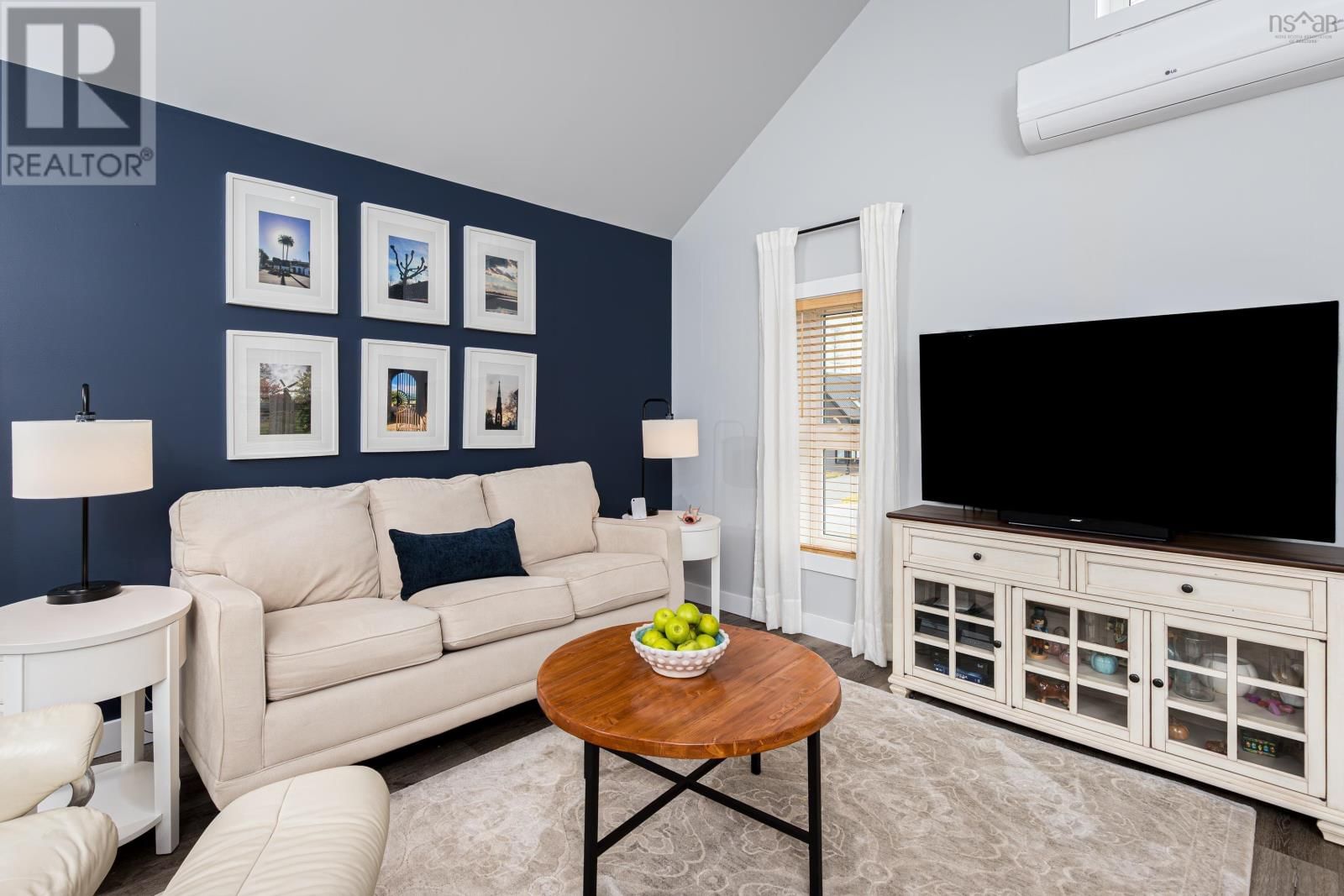 14 MONARCH TERRACE Image 6