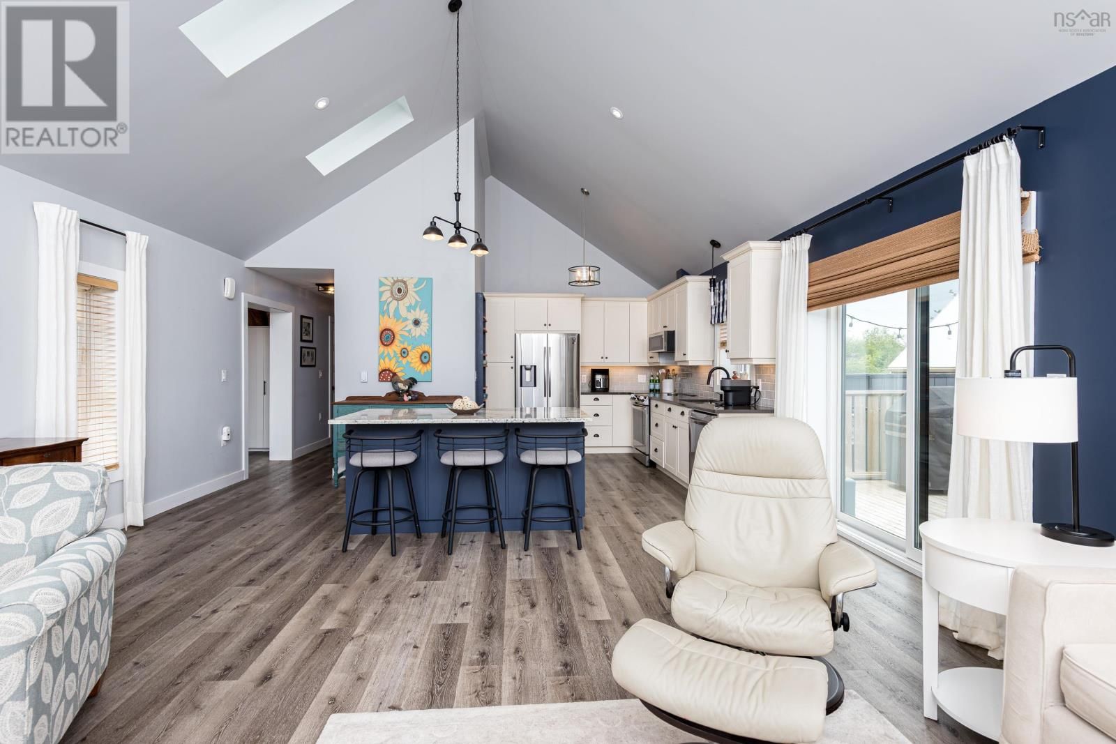 14 MONARCH TERRACE Image 8