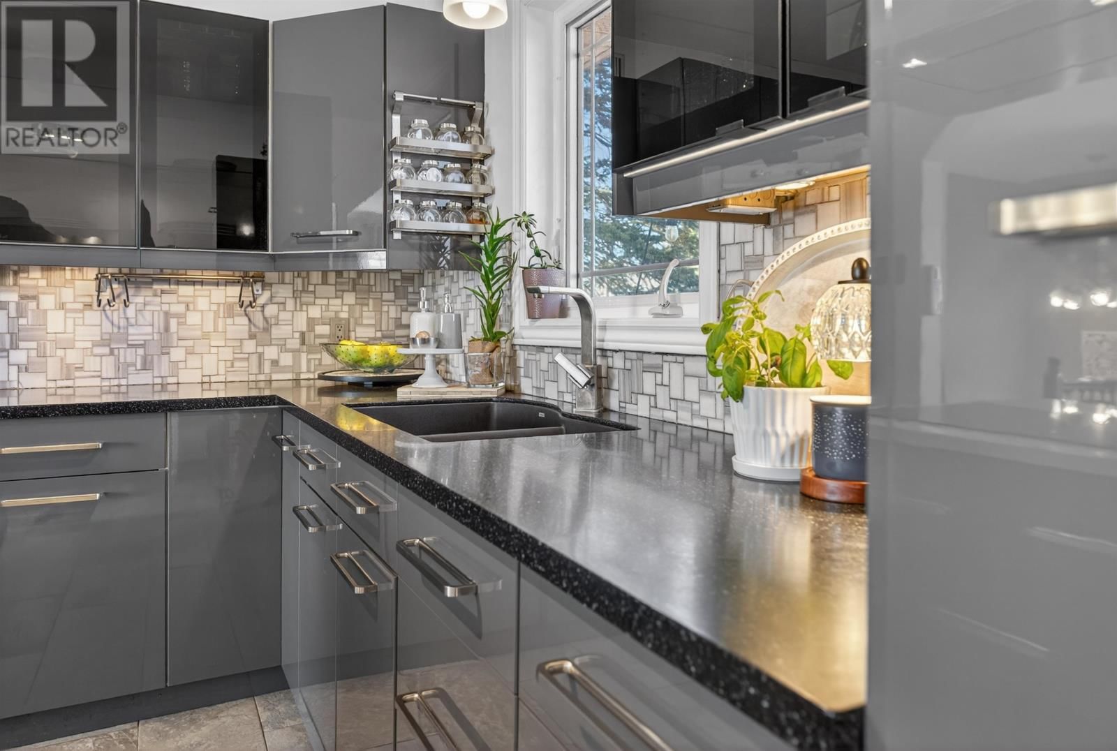 42 CALLBECK CREST Image 17