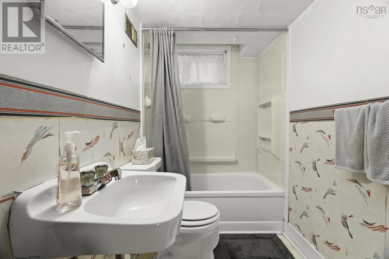 50 CONVOY AVENUE Image 38