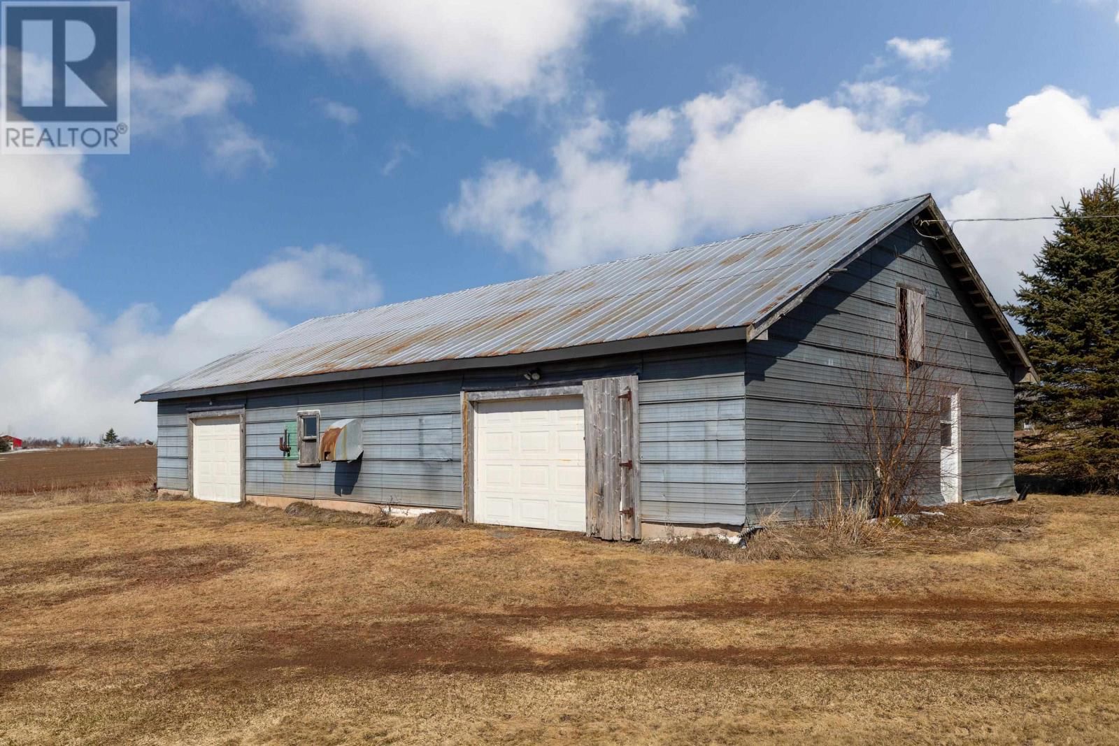 373 48 ROAD Image 32