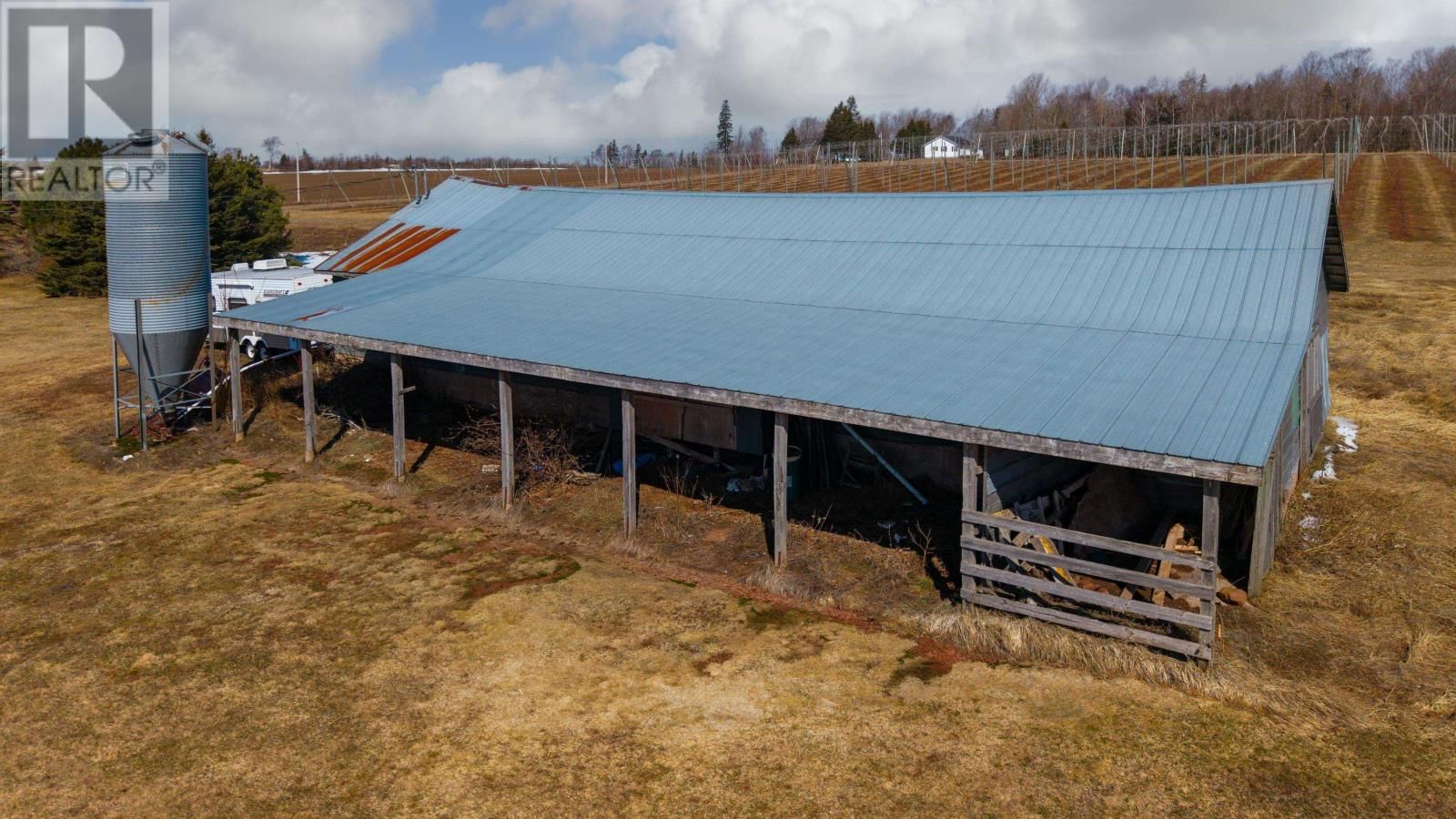 373 48 ROAD Image 33