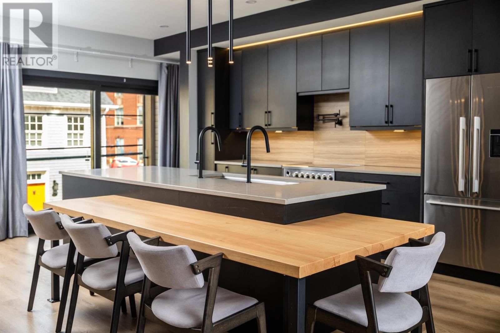 64 DORCHESTER STREET Image 15