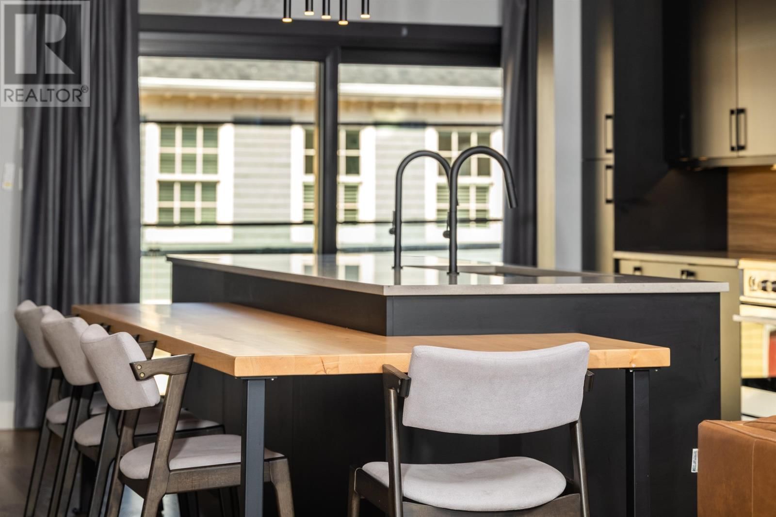 64 DORCHESTER STREET Image 17