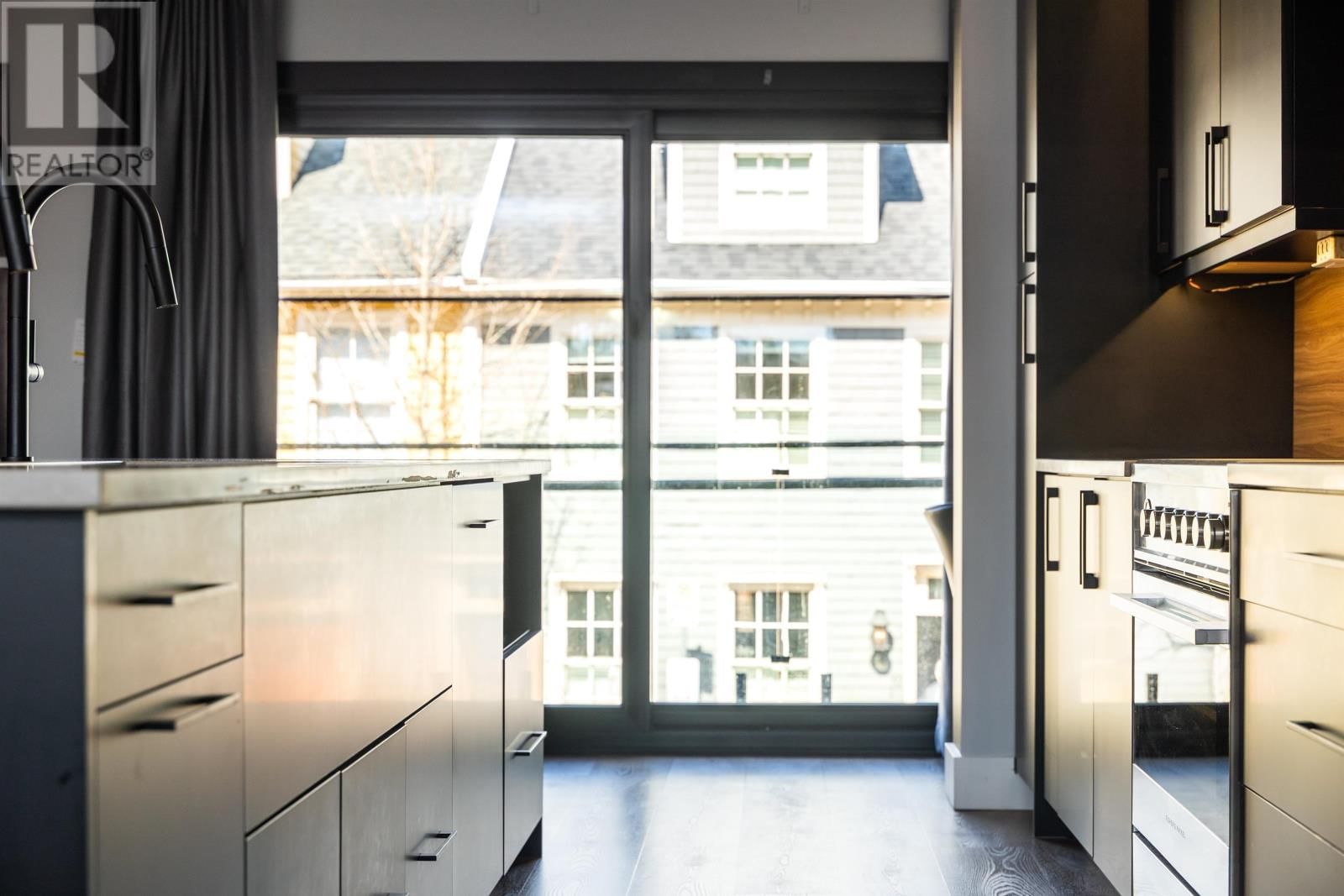 64 DORCHESTER STREET Image 18