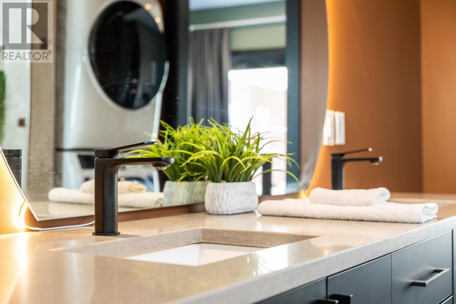 64 DORCHESTER STREET Image 38