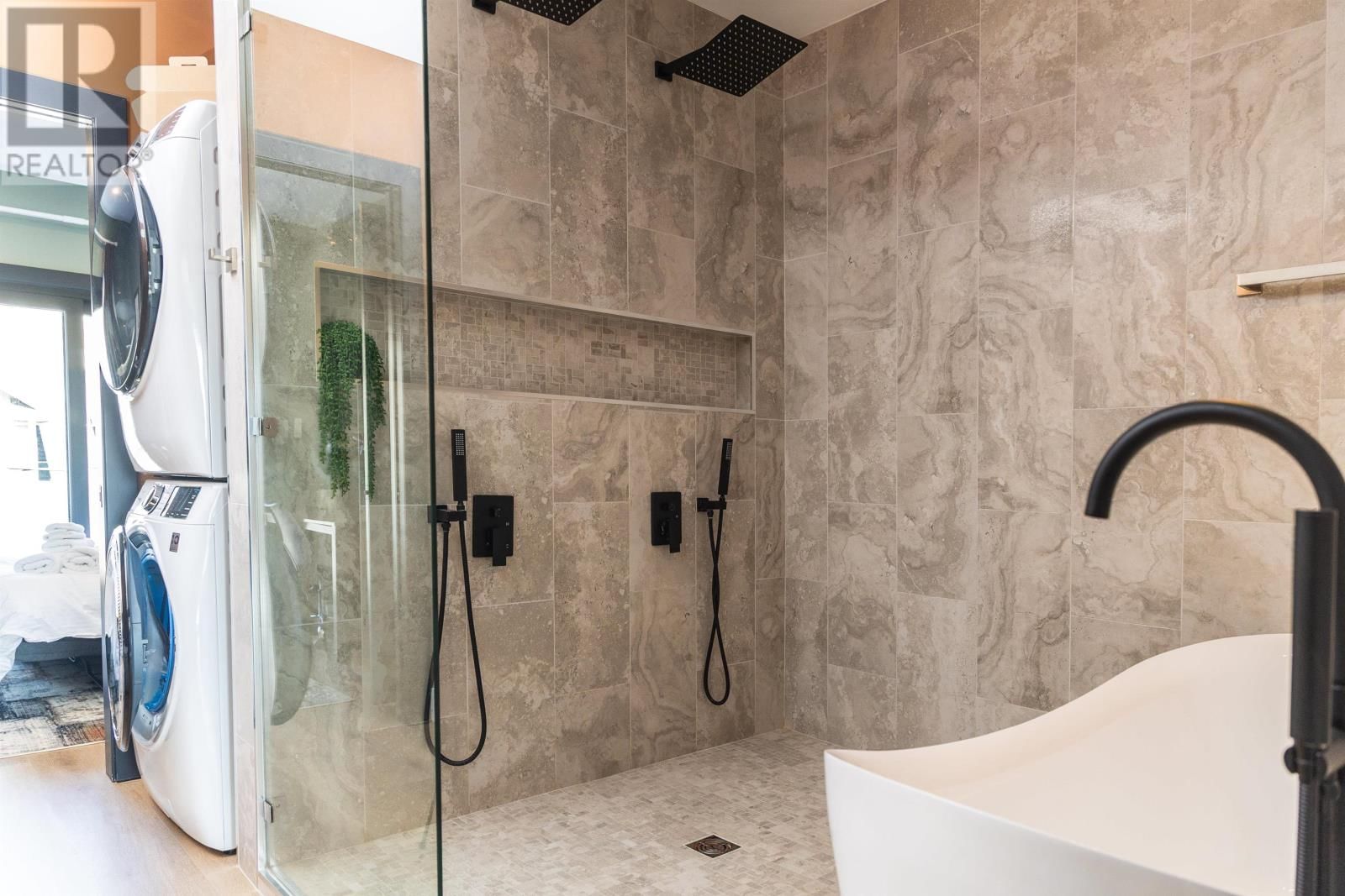 64 DORCHESTER STREET Image 39