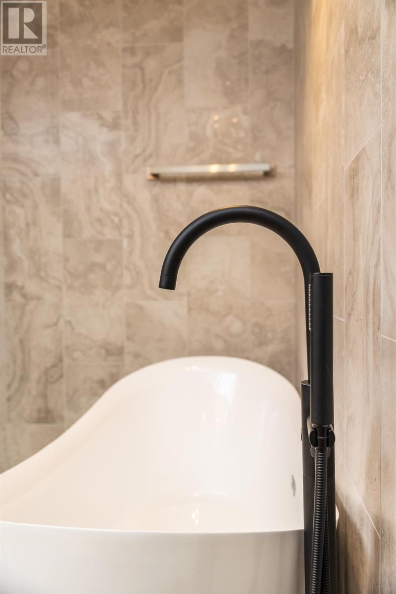 64 DORCHESTER STREET Image 42