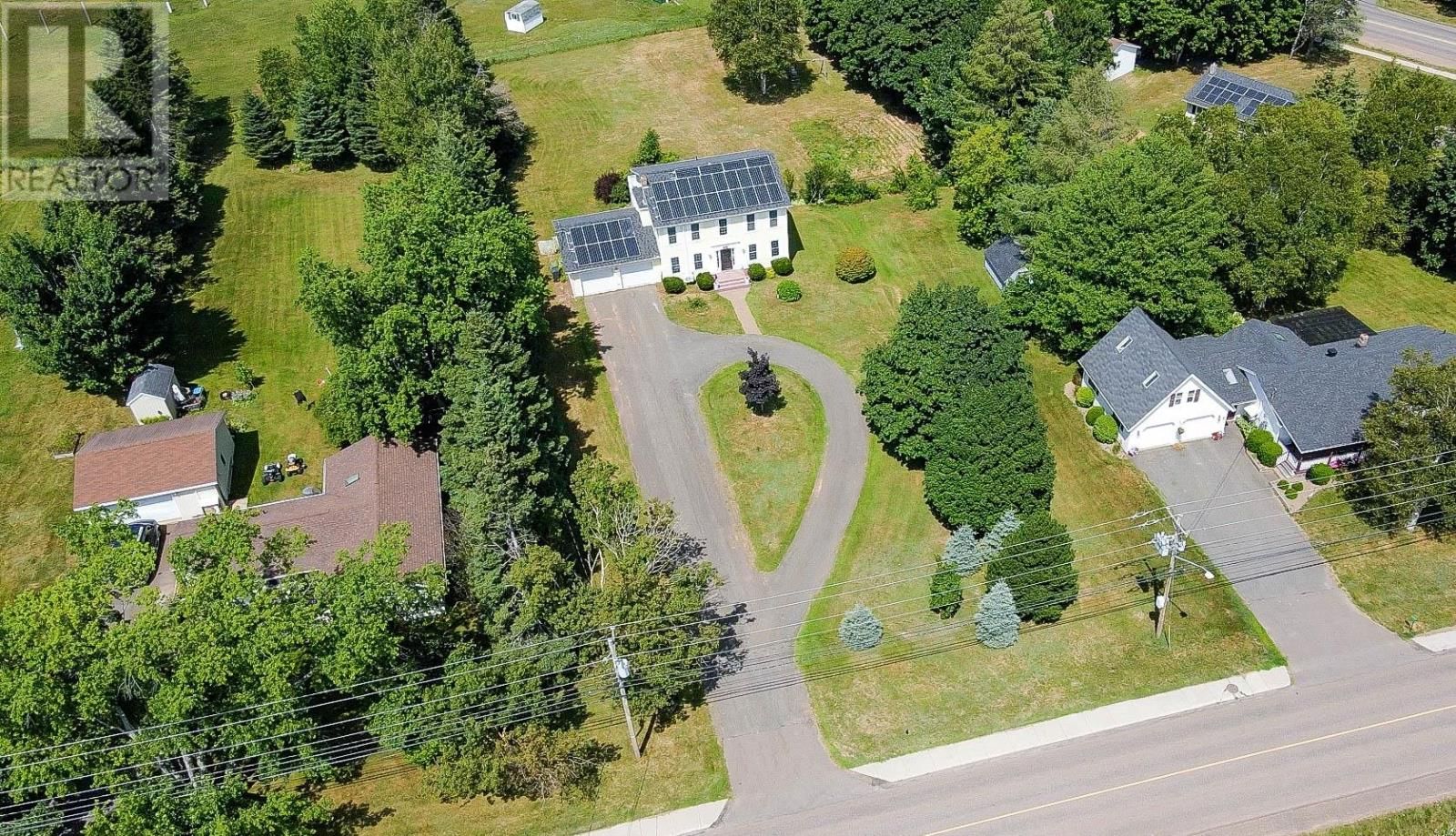 14 Royalty Road, Charlottetown, Prince Edward Island C1E 1T8