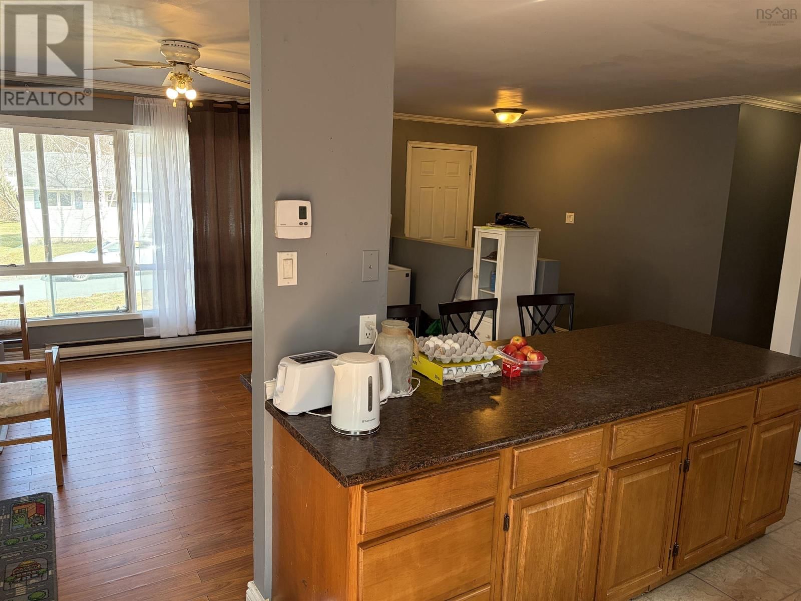 10 CHANDLER DRIVE Image 6