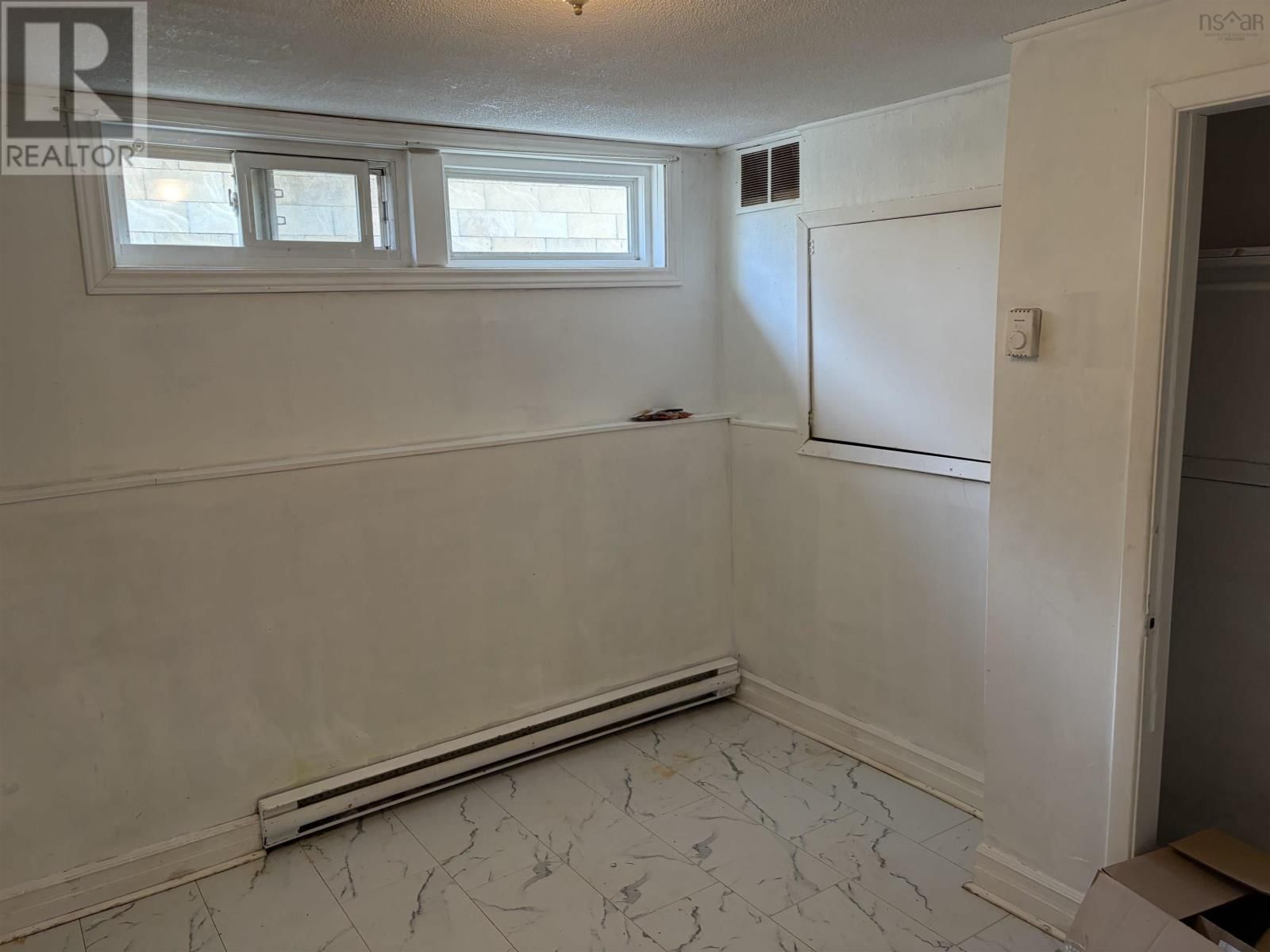 10 CHANDLER DRIVE Image 9