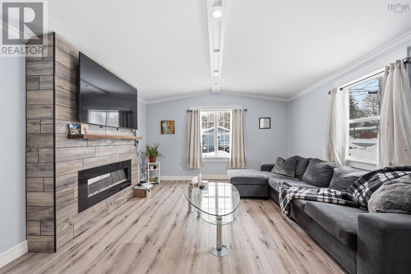 40 CHAMPLAIN AVENUE Image 11