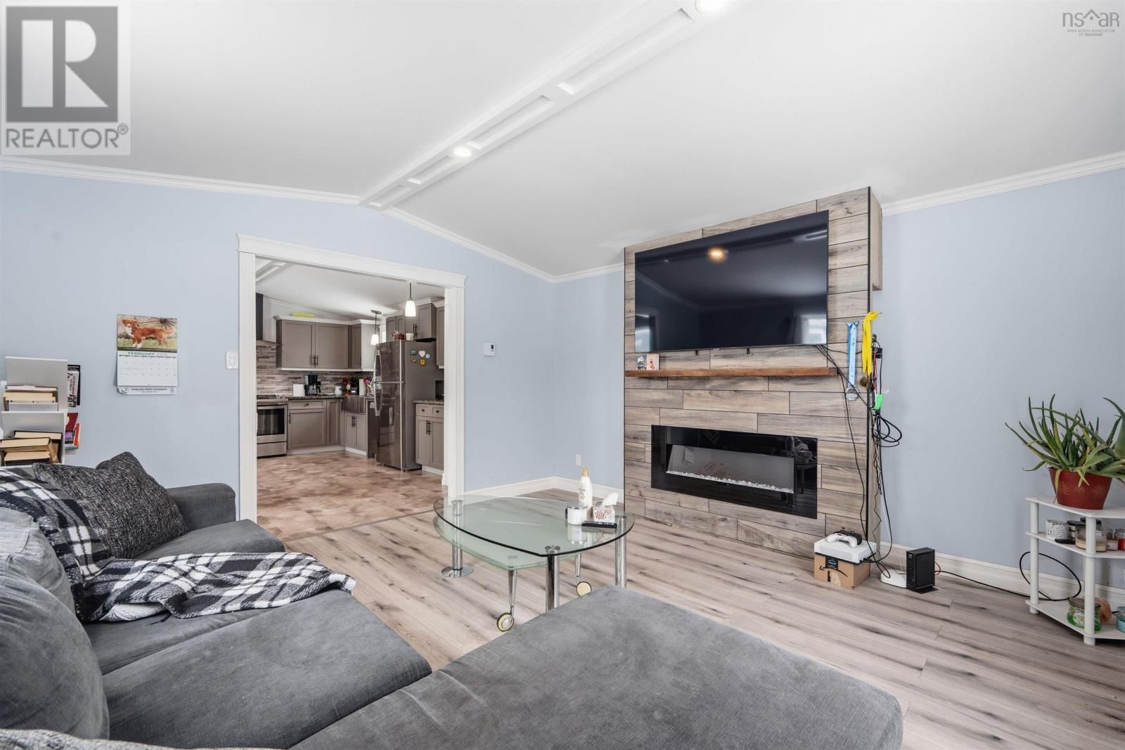 40 CHAMPLAIN AVENUE Image 14