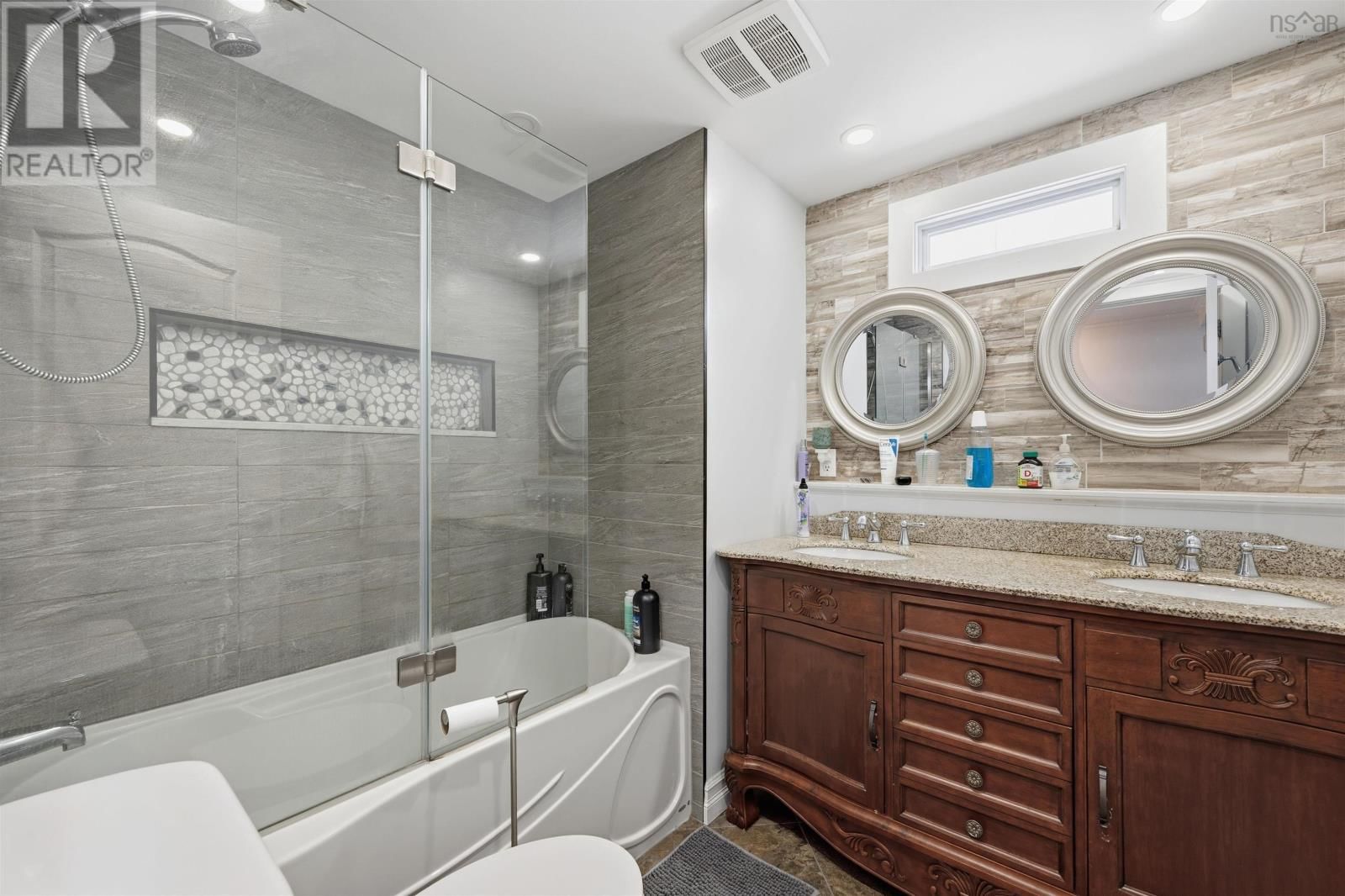 40 CHAMPLAIN AVENUE Image 16