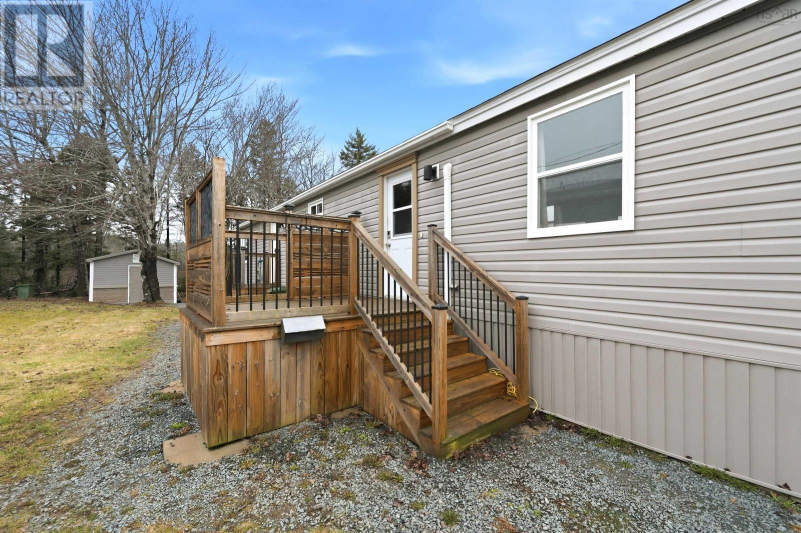 40 CHAMPLAIN AVENUE Image 2