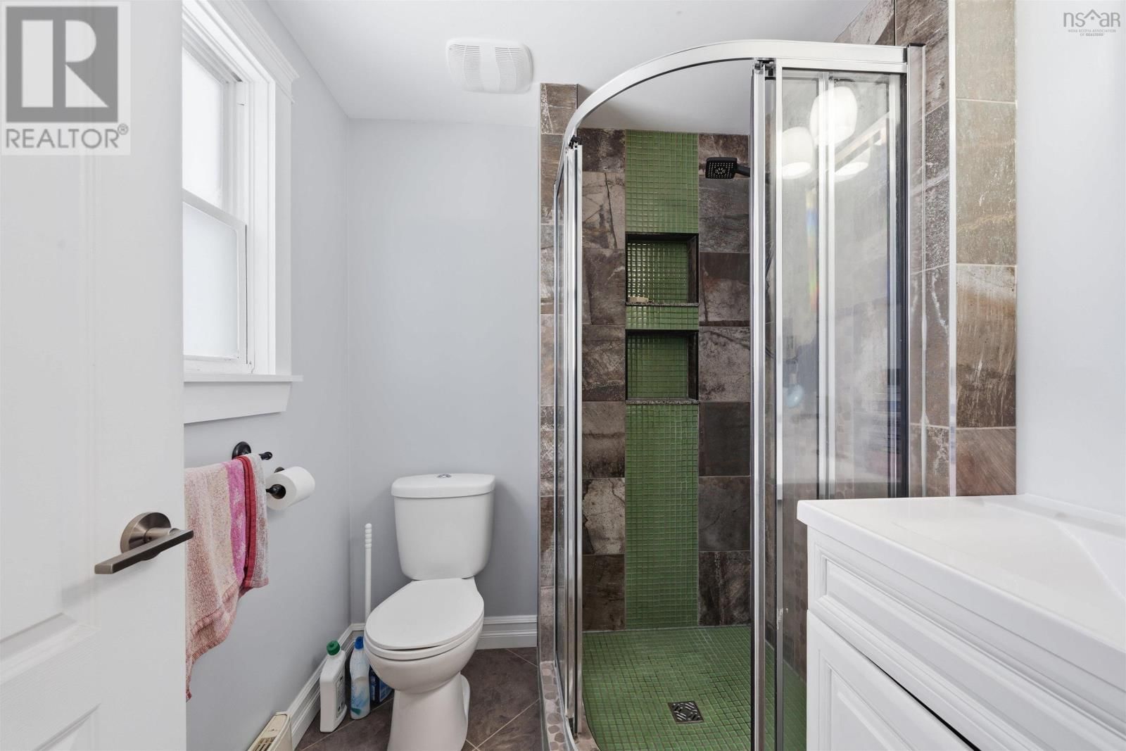 40 CHAMPLAIN AVENUE Image 21