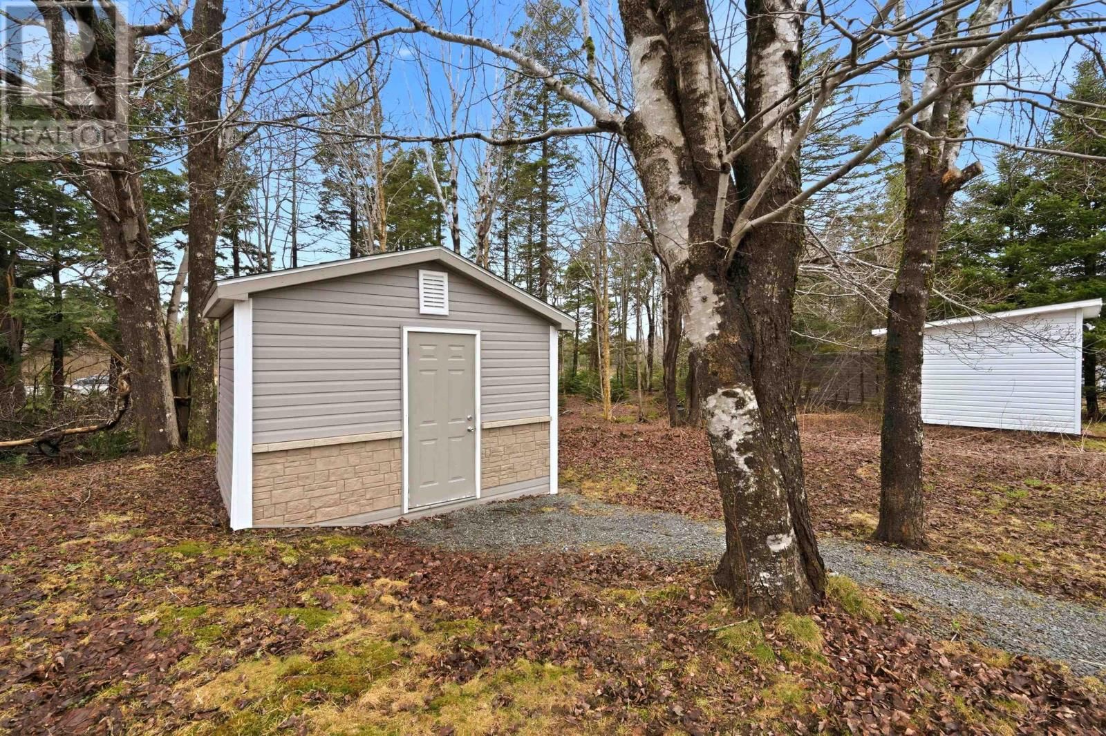 40 CHAMPLAIN AVENUE Image 22