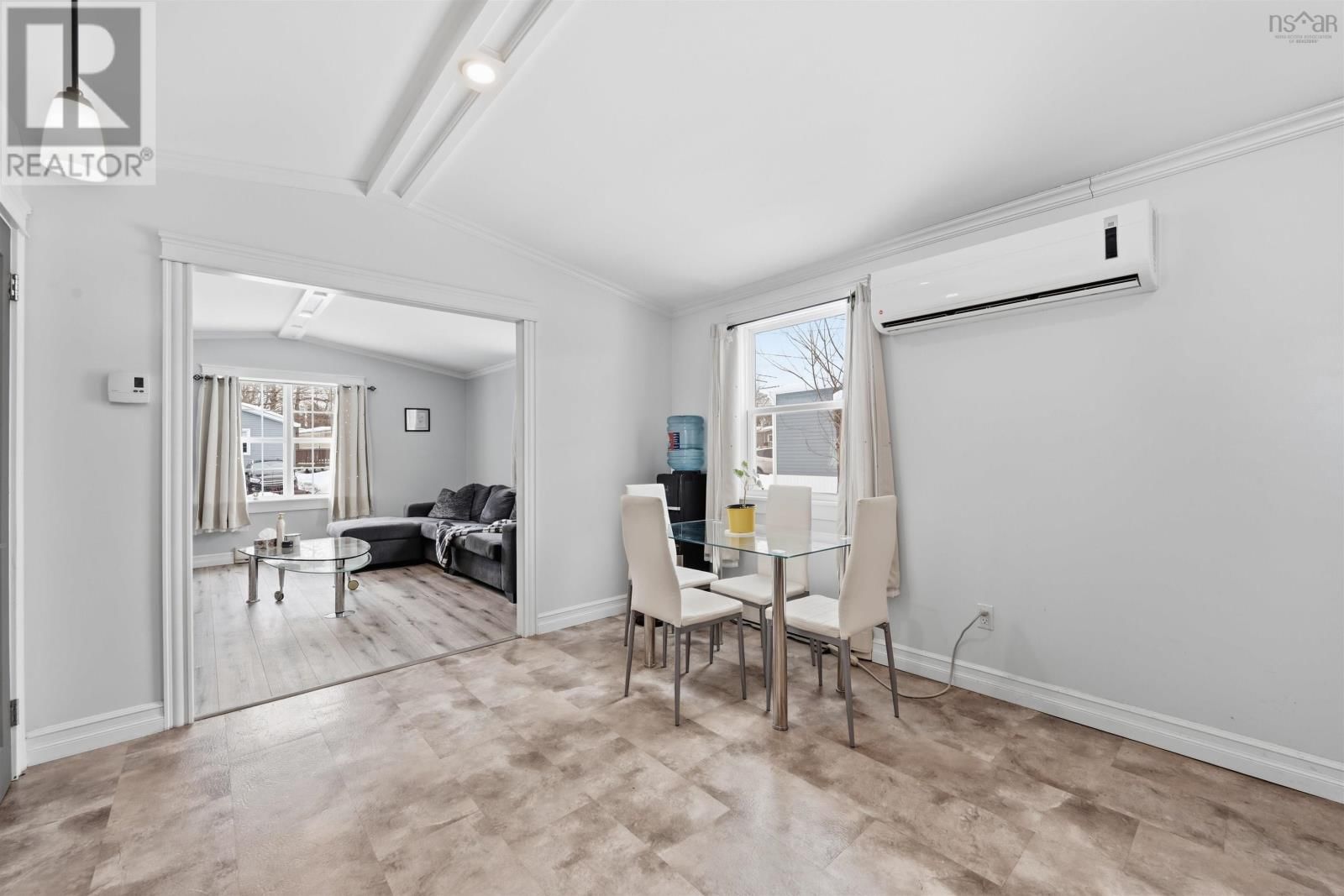 40 CHAMPLAIN AVENUE Image 8