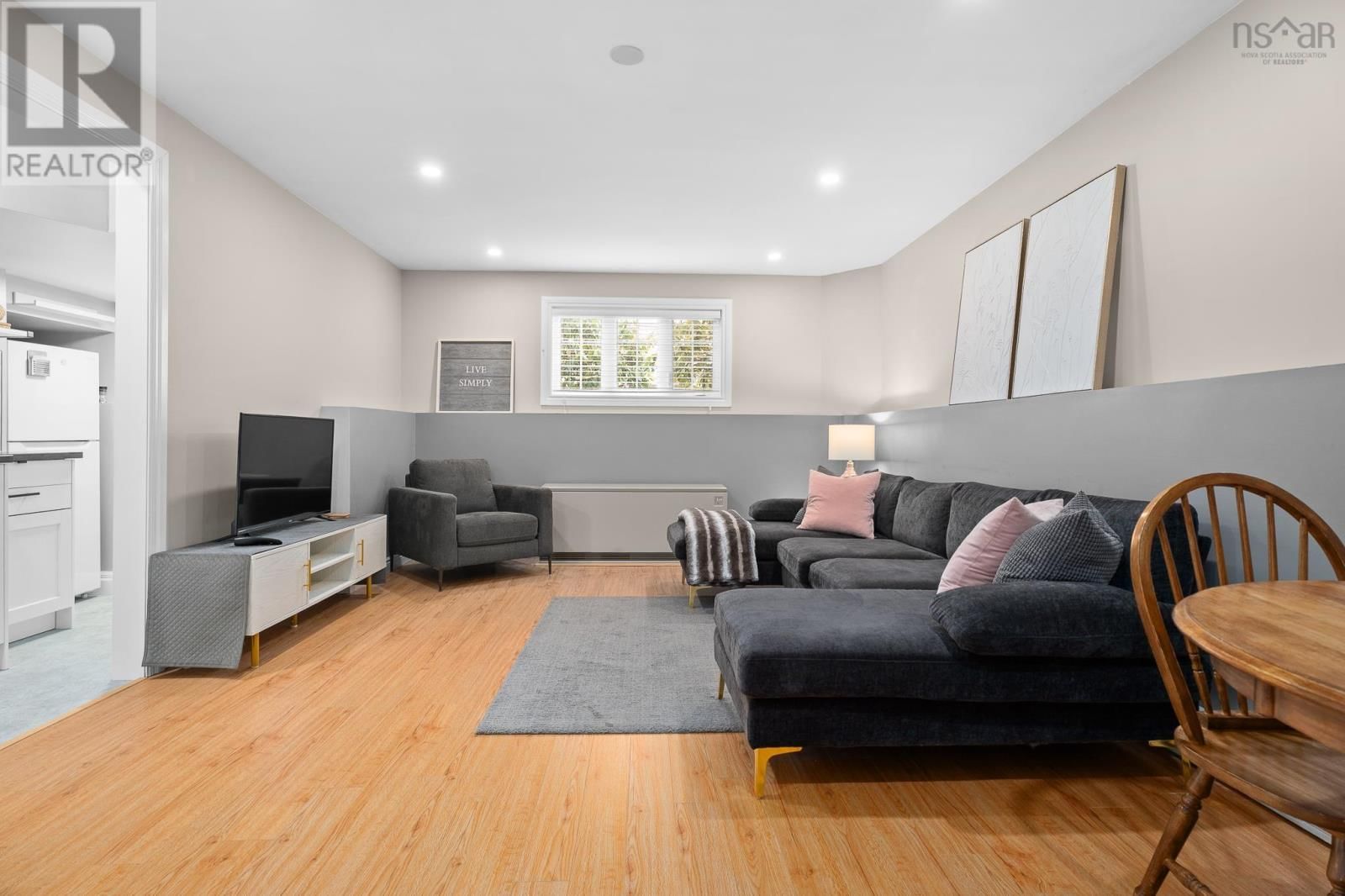 161 SILISTRIA DRIVE Image 33