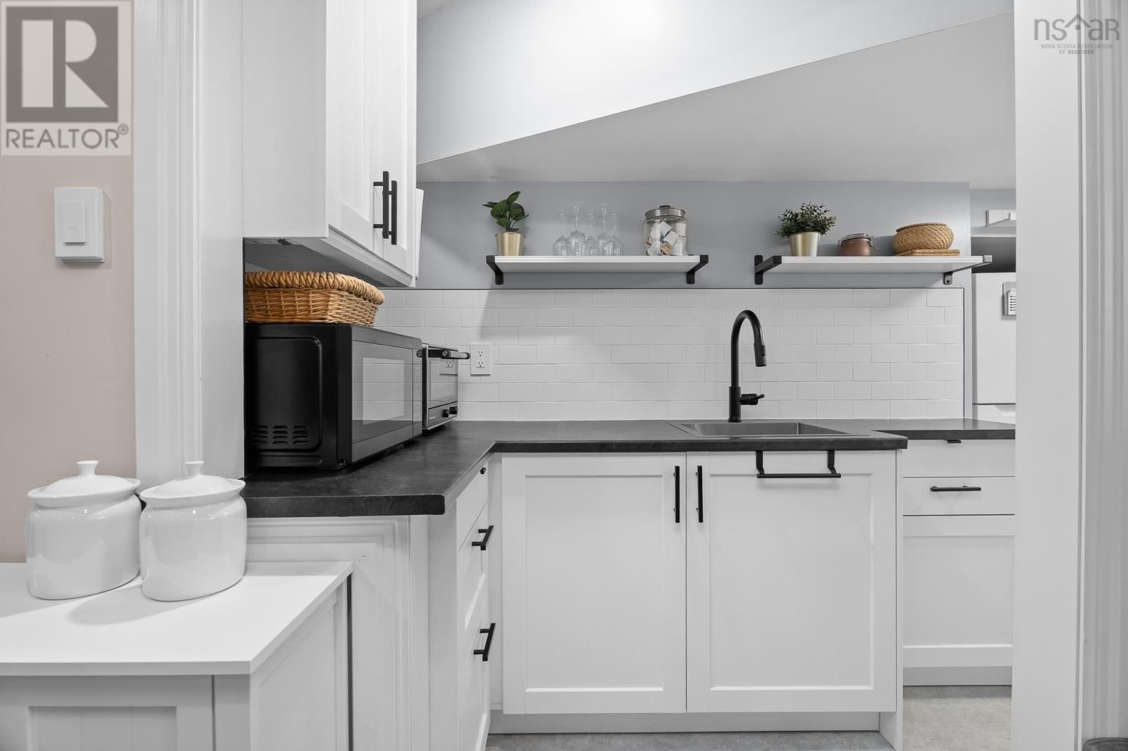 161 SILISTRIA DRIVE Image 38