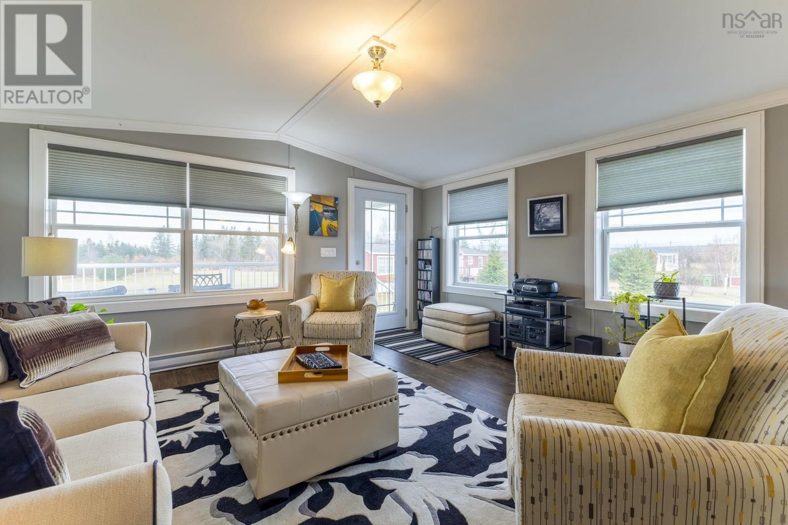 39 SAWMILL COURT Image 4