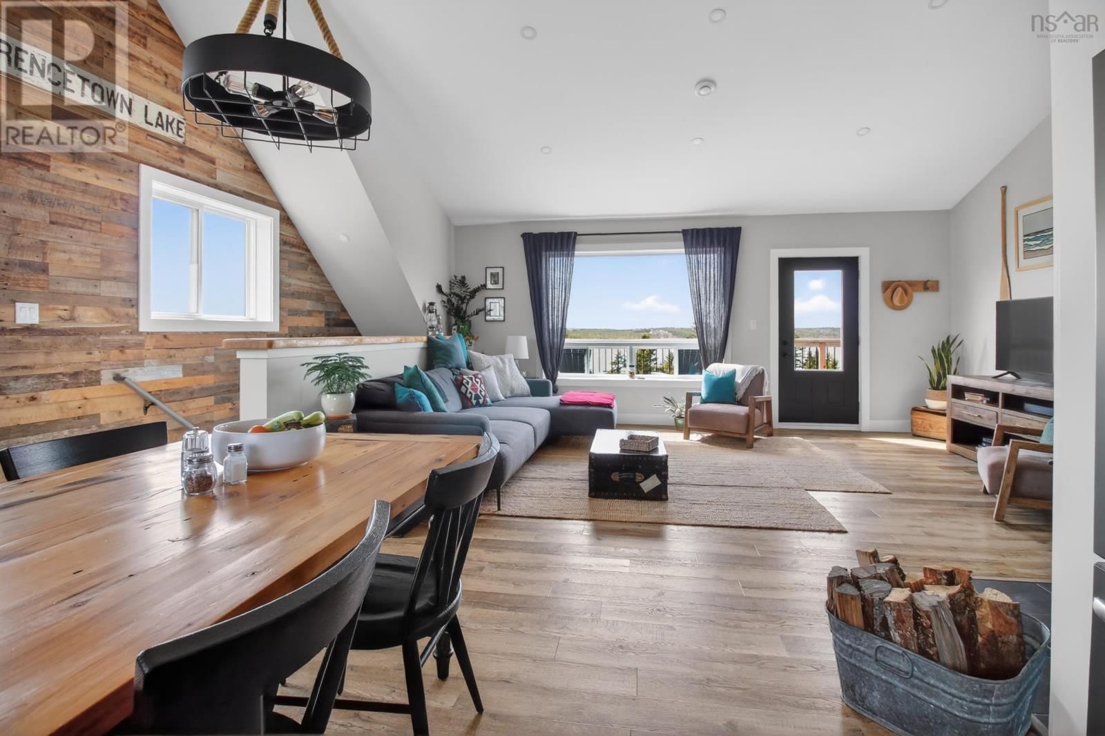 232 LESLIE ROAD Image 10