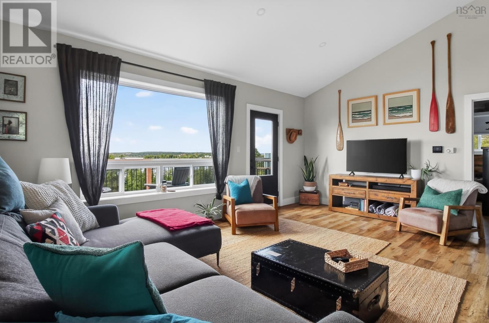 232 LESLIE ROAD Image 12