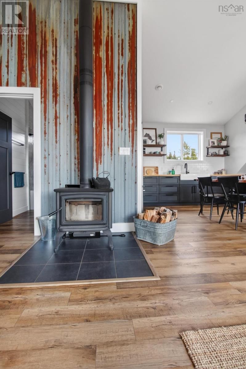 232 LESLIE ROAD Image 15