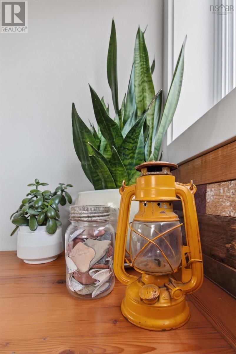 232 LESLIE ROAD Image 23