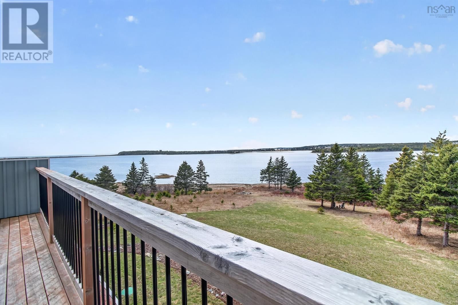 232 LESLIE ROAD Image 35