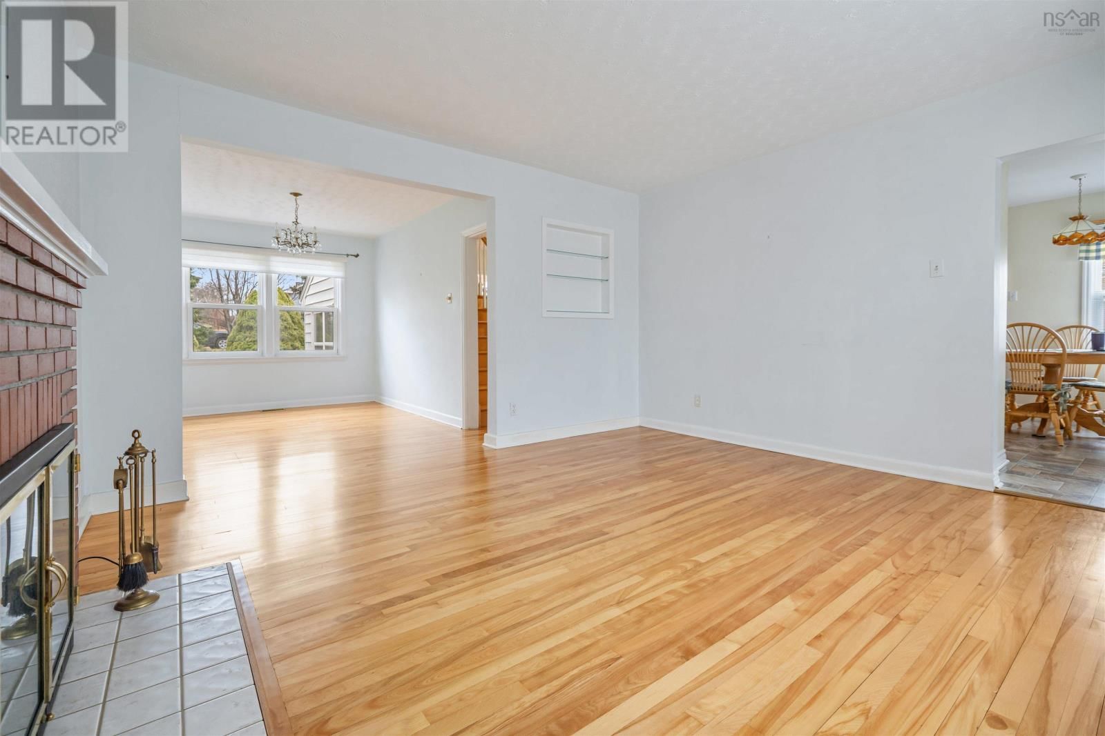 74 LOUISBURG LANE Image 15