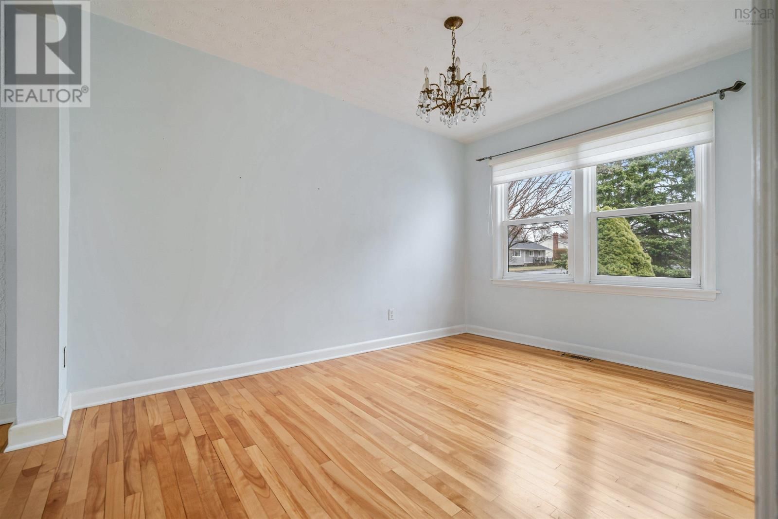 74 LOUISBURG LANE Image 16