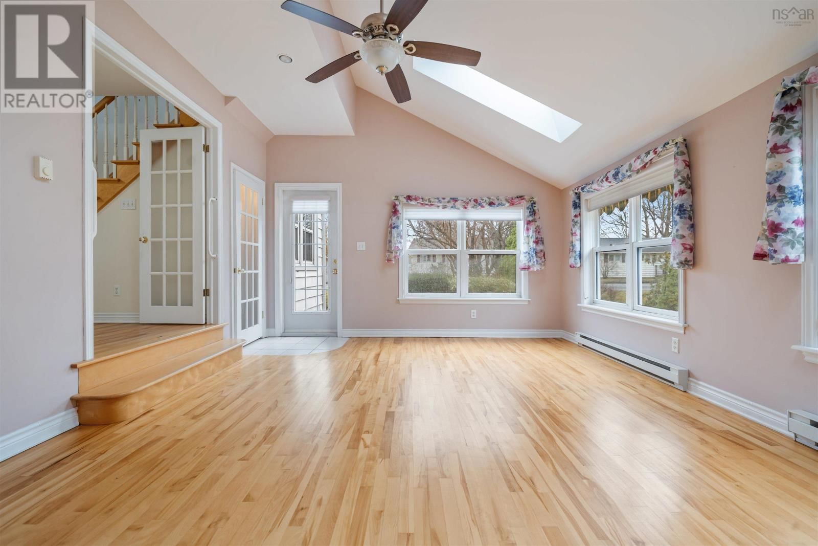 74 LOUISBURG LANE Image 19