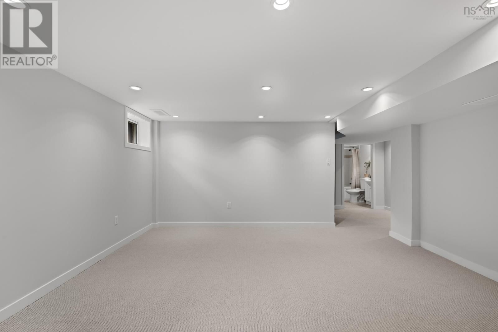 13 CLIFFORD DRIVE Image 35