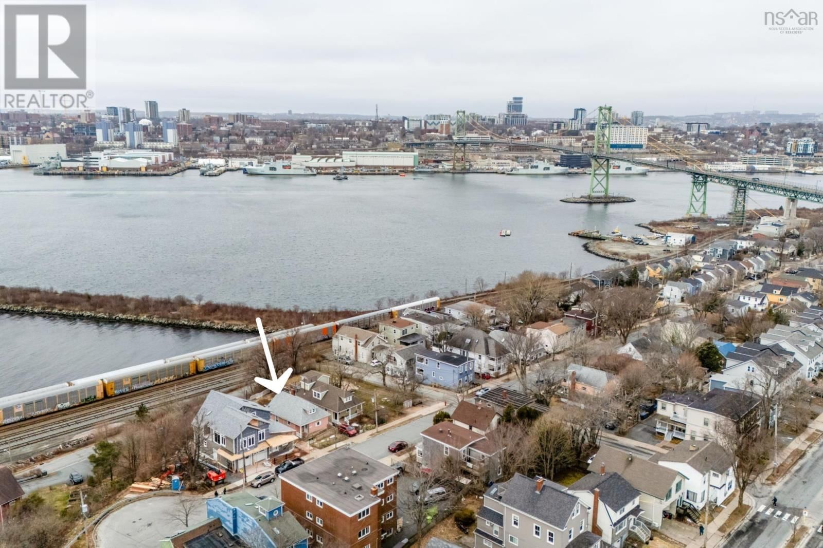 13 FAIRBANKS STREET Image 10