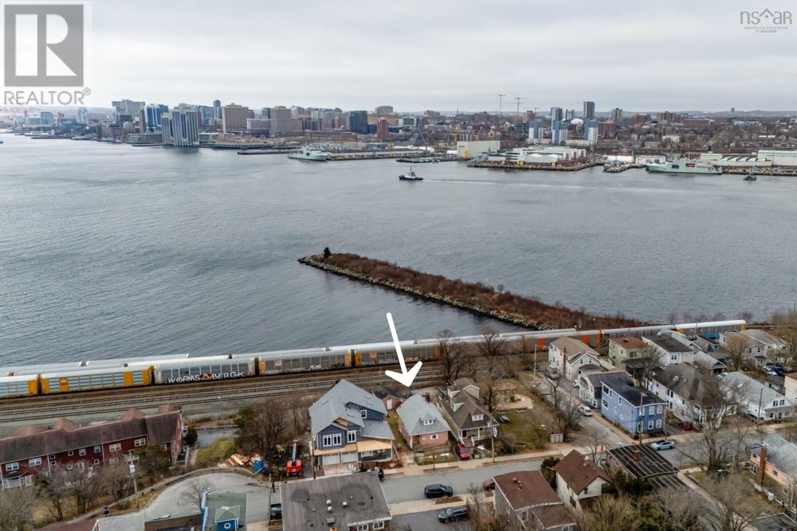 13 FAIRBANKS STREET Image 12