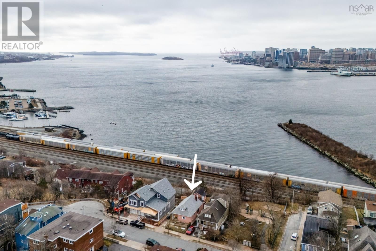 13 FAIRBANKS STREET Image 15