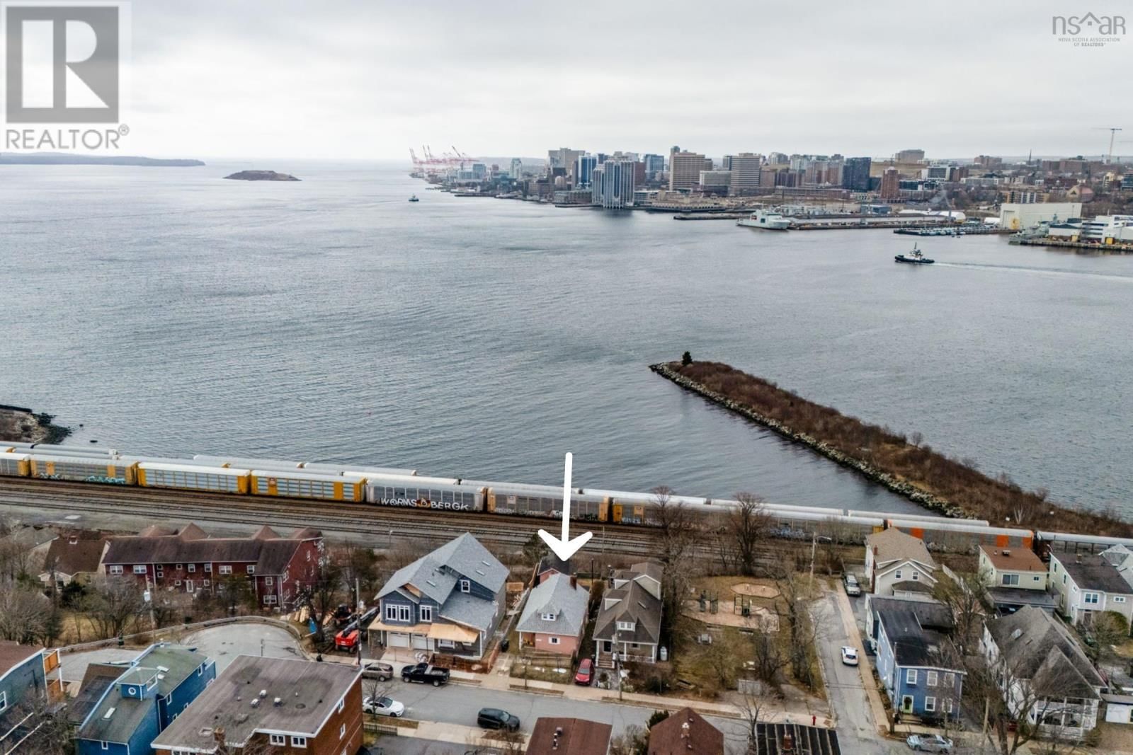 13 FAIRBANKS STREET Image 16