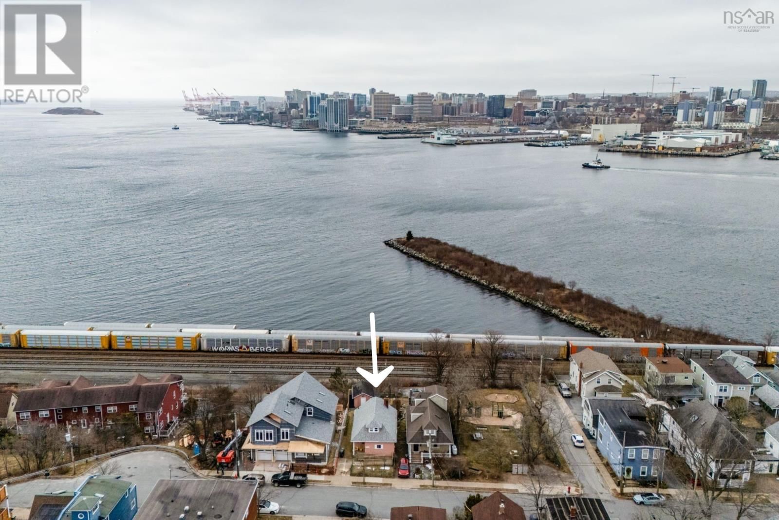 13 FAIRBANKS STREET Image 17