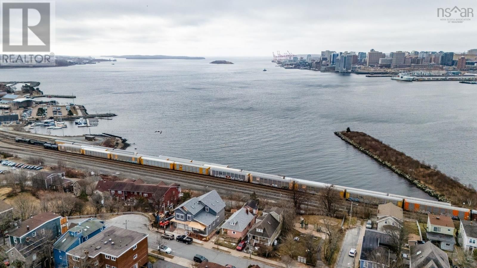 13 FAIRBANKS STREET Image 18