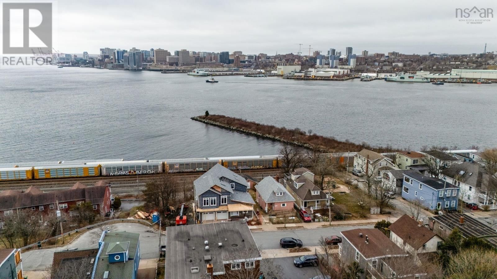 13 FAIRBANKS STREET Image 19