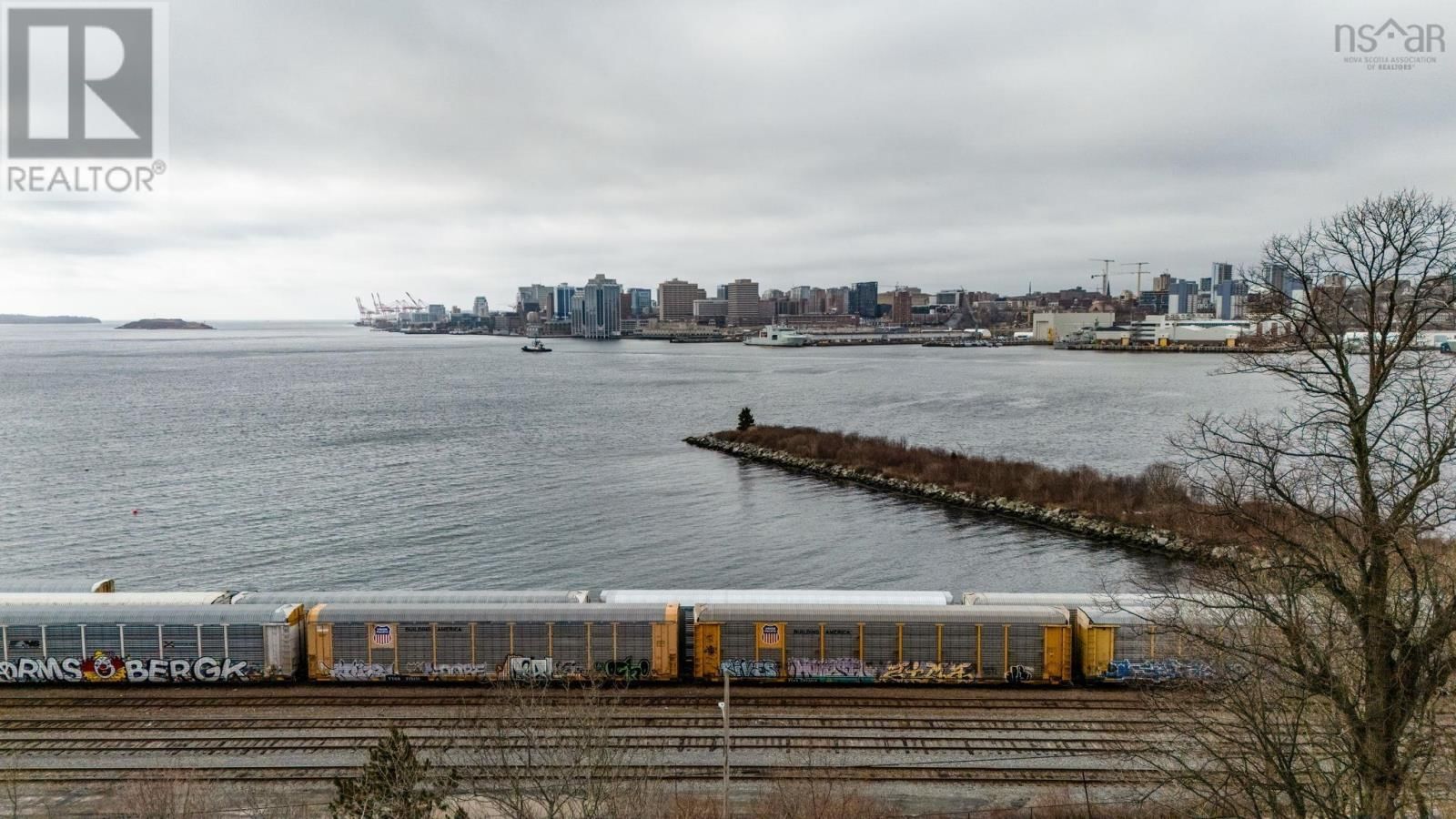 13 FAIRBANKS STREET Image 22