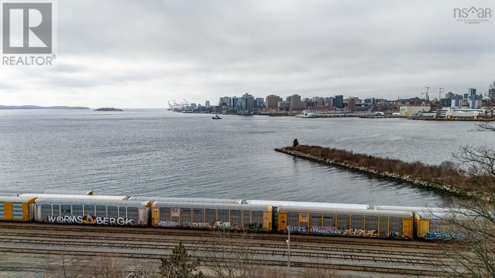 13 FAIRBANKS STREET Image 25