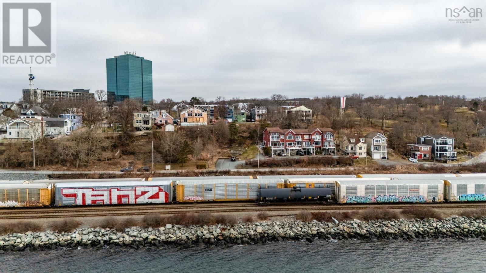 13 FAIRBANKS STREET Image 27