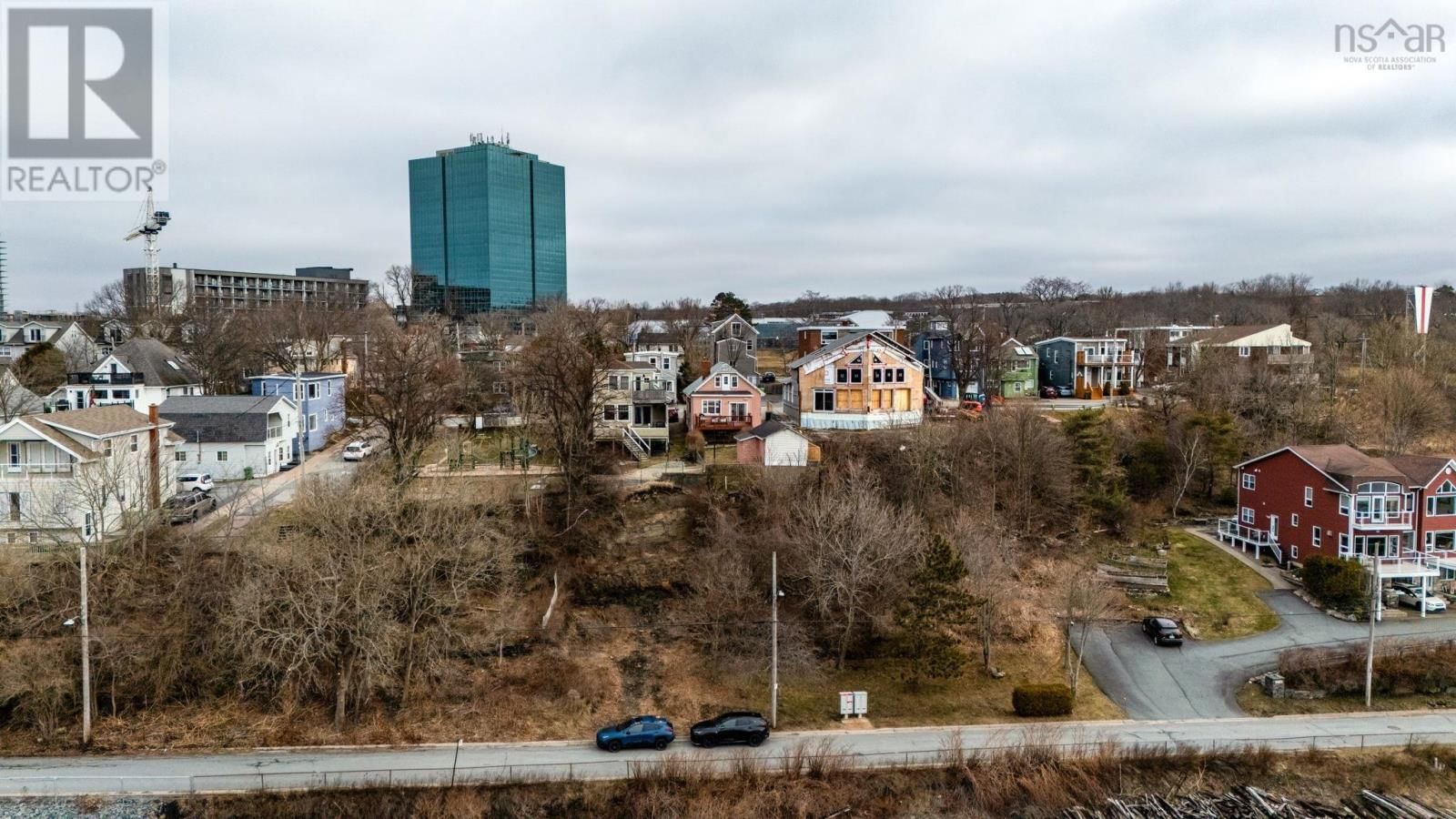 13 FAIRBANKS STREET Image 28