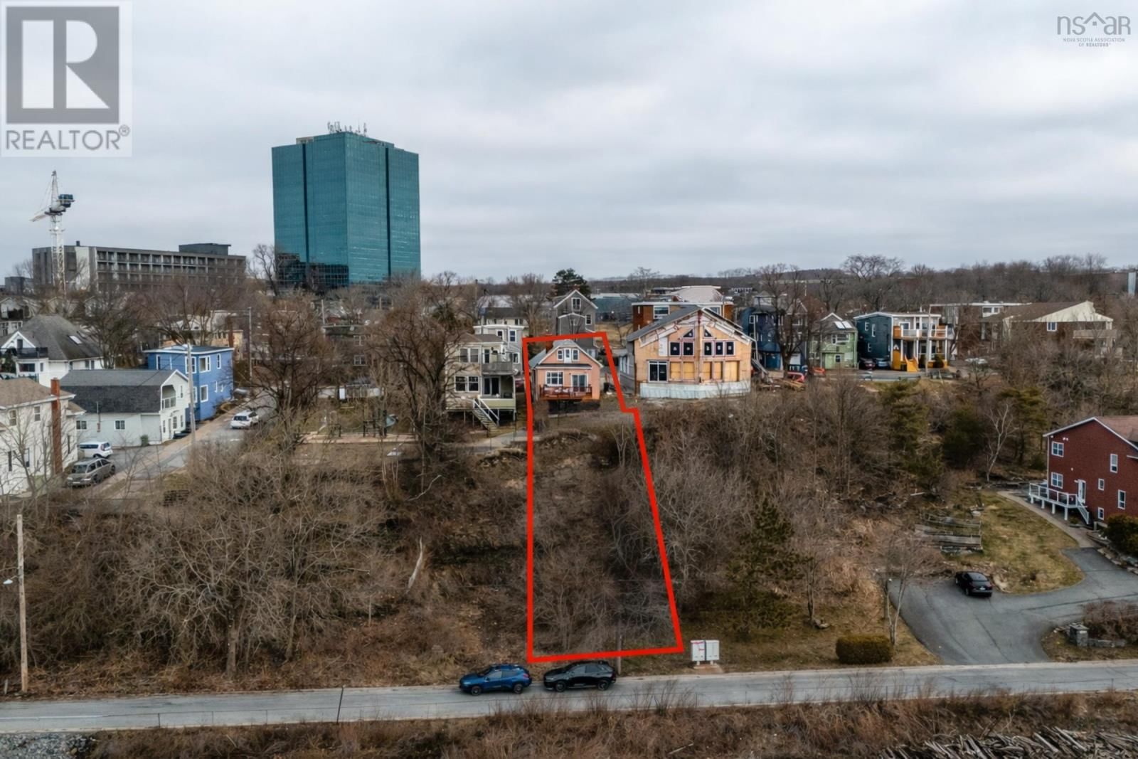 13 FAIRBANKS STREET Image 29