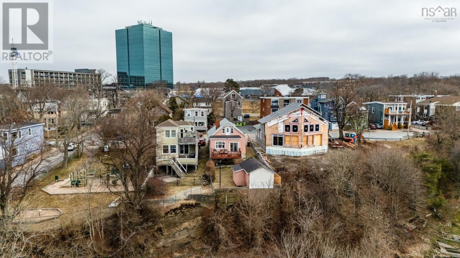 13 FAIRBANKS STREET Image 31