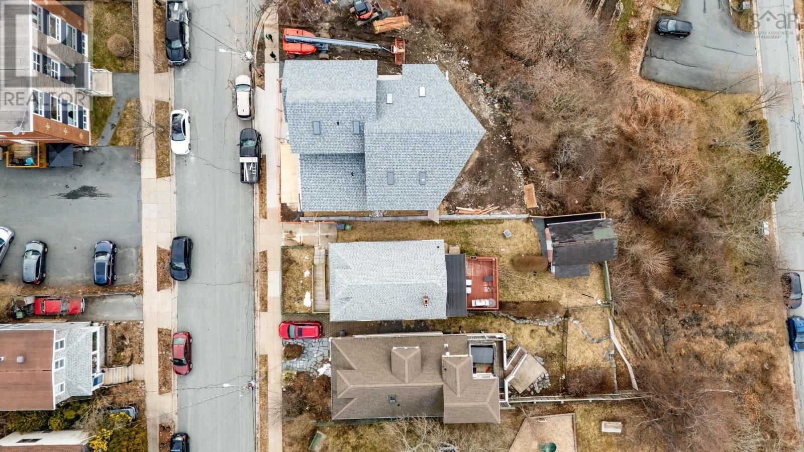 13 FAIRBANKS STREET Image 33