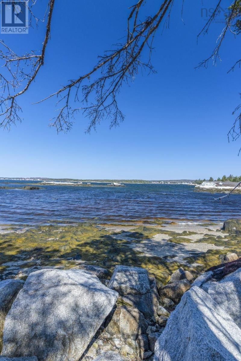 7627 BALD ROCK ROAD Image 11