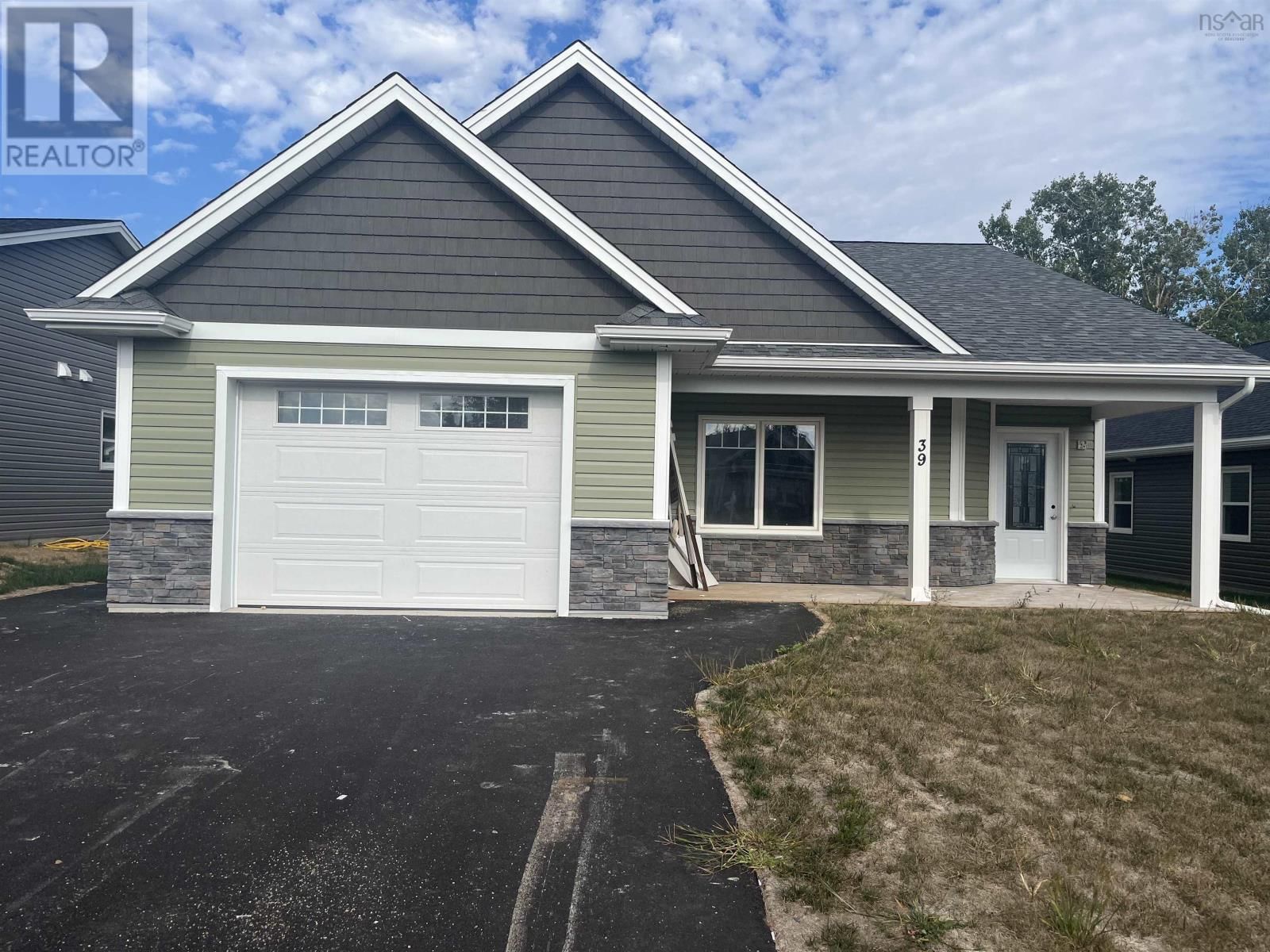 39 Covey Drive, North Kentville, Nova Scotia B4N 0H8